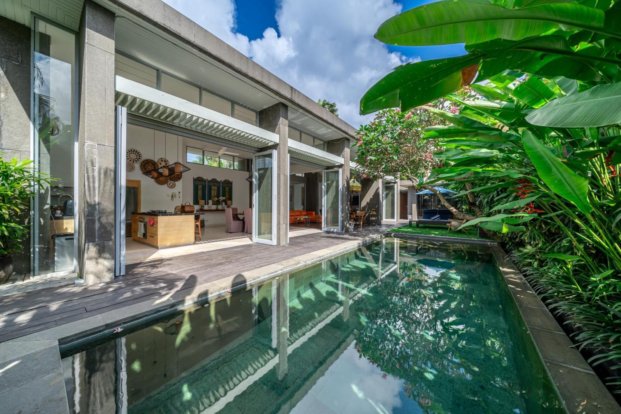 Cozy 3br In Seminyak (Bali)