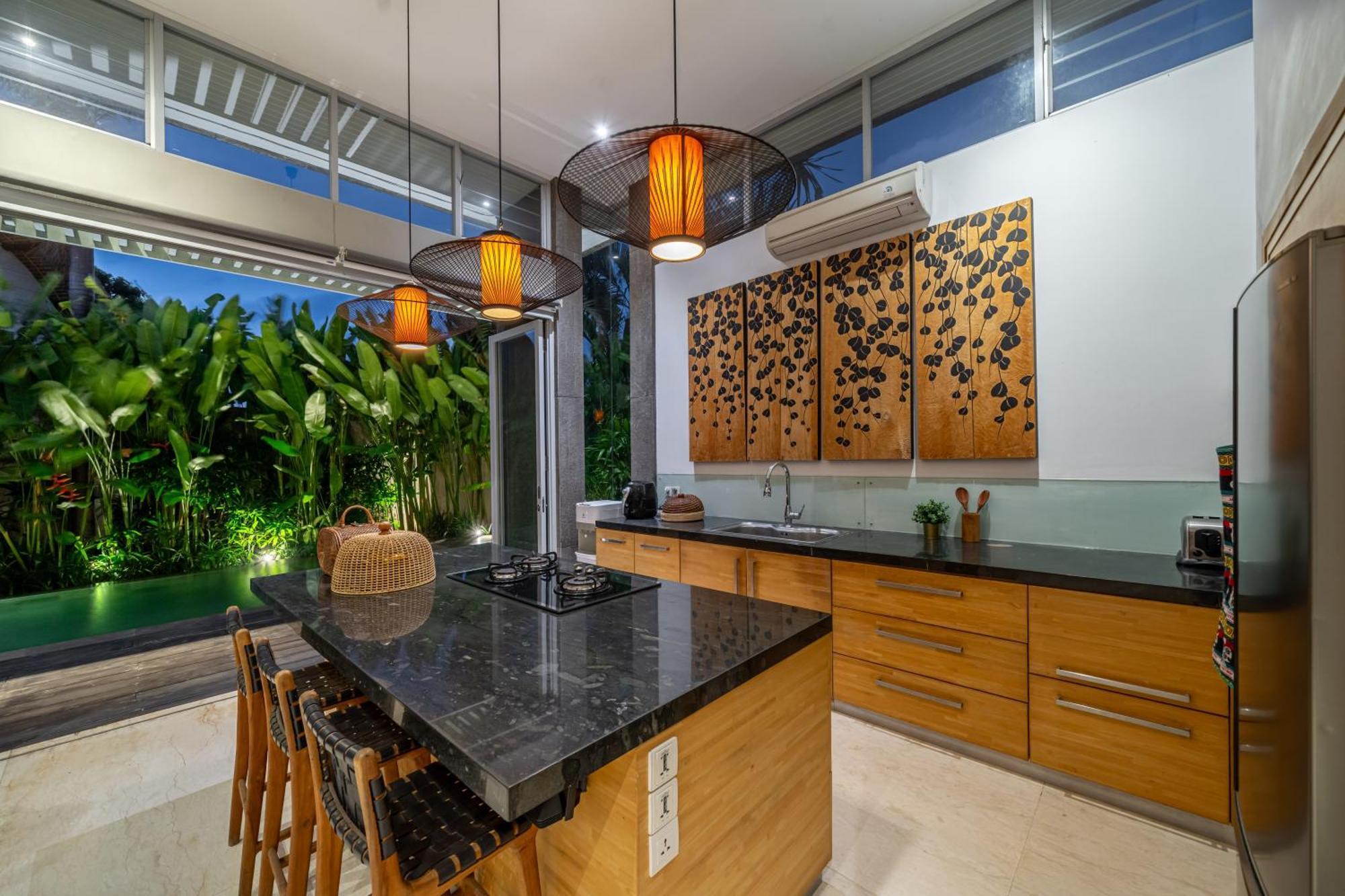 Cozy 3br In Seminyak (Bali)